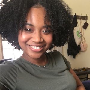 Meet your Posher, Jessica